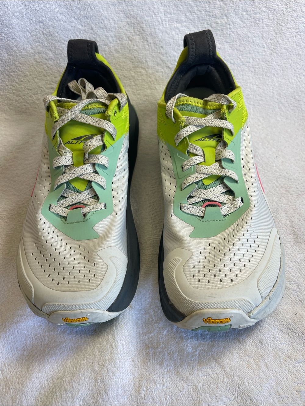 Altra Women's Olympus 6 10.5 US, 8.5 UK, 42.5 EU, Men’s 9 US Vibram, Trail
